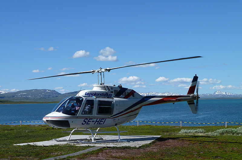Helicopter in Staloluokta.